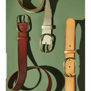 Cinturón Casual de Cuero Vacuno Impermeable y Ecológico, Estilo Vintage con Estampado Floral y Calavera de Acero, Longitud Personalizada, Cómodo para Hombre - Product Image 4