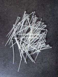 Clips para Bolsas, Sistema de Bloqueo Rápido Solu-Tie, Tiras Solubles en Agua de PVA Ecológicas para Pesca de Carpas en Lagos y Ríos - Product Image 2