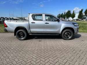 Pick-up d'occasion 2023, 5 places, sièges en cuir, régulateur de vitesse adaptatif, transmission automatique, toit ouvrant, 4.5L Euro IV, caméra de recul 360° - Product Image 2