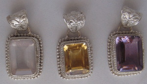 Shah Gems - Colgante de Amatista Natural para Mujer, Plata de Ley 925, Oro de 14K, Engaste de Platino, Baño de Rodio, Forma Geométrica - Product Image 1