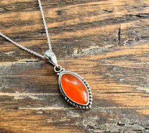 Vente en gros personnalisée de cristal de cornaline de haute qualité, petit, de forme marquise, à taille brillant, orange, en argent sterling 925, pour fiançailles et fêtes, style classique - Product Image 2