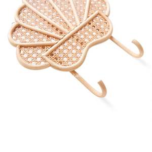 Crochet mural en rotin fait main minimaliste pour la chambre d'enfant, décoration tissée naturelle, fonctionnel et mignon, décoration murale - Product Image 2