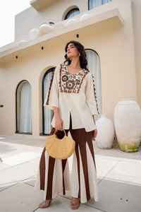 Kurti traditionnel en coton lourd pour femmes avec broderie à la main en miroir véritable, vêtements de festival, fabriqué en Inde - Product Image 5