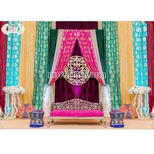 กูจารातीงานแต่งงาน Sangeet ฉากหลังเวทีที่ยอดเยี่ยม Sangeet ตกแต่งเวทีด้วย Zari ผ้าม่านตกแต่งงานแต่งงานที่สวยงามฉากหลังเวที - Product Image 1