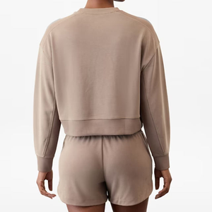 Ensemble de survêtements pour femmes ensemble de survêtement de haute qualité ensemble de sweat à capuche et de pantalons avec logo personnalisé pour femmes nouvel arrivage - Product Image 3
