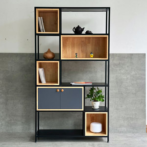 Estante Decorativo Minimalista de 5 Niveles Hecho de Madera de Caucho con Estructura de Hierro KTB68143 - Product Image 5
