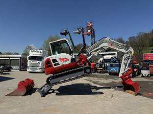Excavadora Mini de Construcción Takeuchi TB370 de 6.7 Toneladas, 56.9 HP, Diésel Turbo, Profundidad de Excavación de 4.08 m, Alcance de 6.69 m, Fuerza de Rotura de 65 kN - Product Image 2