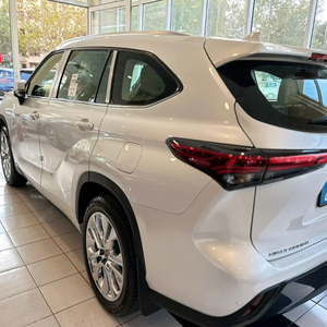 Toyota Highlander d'occasion Conduite à gauche et à droite Disponible Bon marché Prix en stock Achetez maintenant - Product Image 4