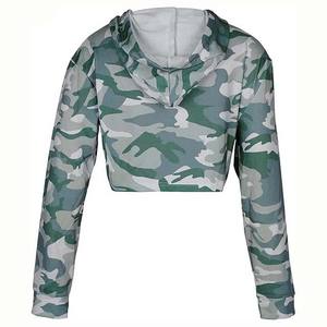 Top corto de lana de algodón 100% personalizado para mujer, Sudadera con capucha de manga larga, diseño informal de camuflaje de invierno con logotipo único en la parte delantera - Product Image 2