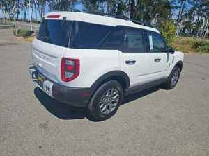 Ford Bronco Sport Big Bend AWD 2024 blanc, faible kilométrage, occasion, avec démarrage à distance, automatique, conduite à gauche, sièges en cuir, caméra de recul - Product Image 4