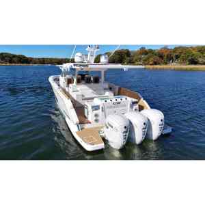 Bateau de pêche 2025 Regal 43 SAV ULTIMATE - Product Image 6