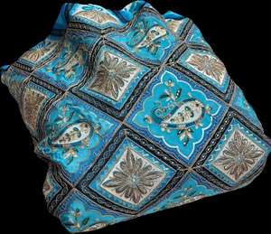 Tissu en crêpe naturel pur, imprimé, fortement brodé, motif Kerry, tissu très vendu, magnifique tissu pour la vente en gros - Product Image 4