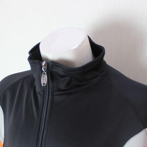 ชุดกีฬาโพลีเอสเตอร์น้ำหนักเบาชุดฝึกฤดูร้อนชุดวิ่งออกกำลังกายแบบกำหนดเองชุดกีฬาจำนวนมาก - Product Image 3