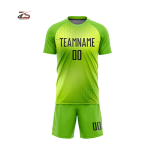 Ropa de fútbol de diseño personalizado superventas, uniforme de equipo transpirable y cómodo recién llegado, fabricado en Pakistán - Product Image 5