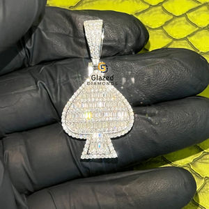 Colgante de joyería de cuello Hip Hop para unisex Hecho en plata de ley 925 y diamantes cultivados en laboratorio de corte redondo y Baguette - Product Image 2