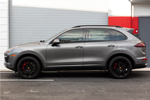 DISCOUNT Véhicule d'occasion conduite à gauche |   Conduite à droite |   2016 P O R S C H E CAYENNEESS TURBO - Product Image 2