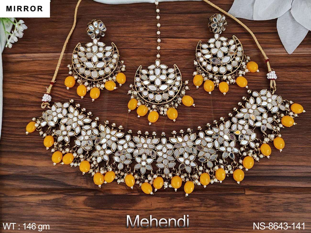 สีเหลือง