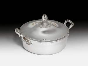 จานเสิร์ฟอาหารสไตล์วินเทจสุดหรูพร้อมขาตั้งทนทานเหนือกาลเวลาสำหรับความสนุกในการจัดเลี้ยงและการรับประทานอาหารแบบโบราณ - Product Image 3