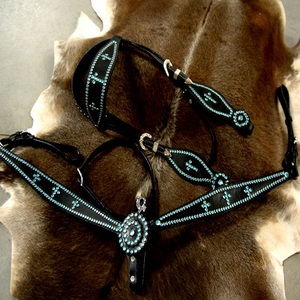 Conjunto de cuello de pecho de cabeza de caballo de cuero DD de calidad superior Riendas duraderas y cueros surtidos Productos de equitación - Product Image 6