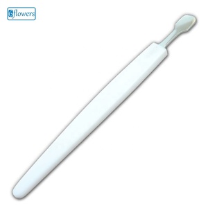 Six Flowers / Empujador de Cutículas y Limpiador de Uñas de Acero Inoxidable OEM, Artículos Esenciales para el Cuidado de las Uñas - Product Image 1