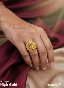 แหวนสวมนิ้วทำด้วยมือสีทองหรูหราเครื่องประดับสไตล์อินเดียพื้นเมืองเหมาะสำหรับเจ้าสาวพิธีแต่งงานและพิเศษ - Product Image 3