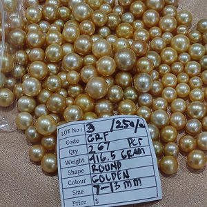 Esta exquisita perla marina dorada de 7-13 mm, de grado A en un lote, exuda una elegancia atemporal, con belleza natural y un encanto lujoso. - Product Image 1