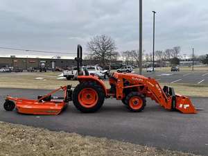 รถแทรกเตอร์เกษตรขนาดกะทัดรัด KUBOTA L3302HST 33 แรงม้า พร้อมอุปกรณ์ตักดินด้านหน้า เครื่องจักรกลการเกษตรราคาประหยัดสำหรับขาย - Product Image 5