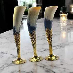 แก้วบัฟฟาโลฮอร์นสำหรับปาร์ตี้สละโสดแก้วช็อตแตรหมุนด้วยมือสำหรับชิมวิสกี้ระดับพรีเมียมสำหรับตกแต่งร้านอาหาร - Product Image 1