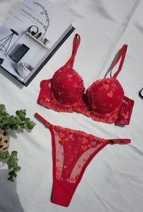 Ensemble soutien-gorge push-up à armatures brodé floral romantique avec culotte string à couvrance totale pour femme, couleur rouge, fabriqué en Turquie - Product Image 5