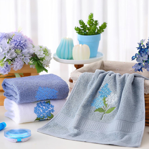 Serviettes en coton 100% brodées en gros, serviettes en tricot personnalisées à séchage rapide avec broderie personnalisée - Product Image 2
