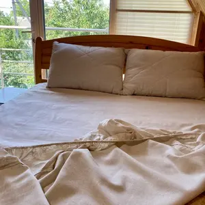 शेनलियन आराम शिन-अनुकूल शांत और आरामदायक बिस्तर के दौरान बिस्तर पर रानी के आकार के कपड़े फिट + फ्लैट शीट और 2 तकिया - Product Image 3