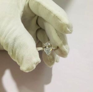 ¡Liquidación! Anillos de Compromiso Solitario con Diamante Cultivado en Laboratorio de 1.50 Quilates, Corte Pera, Claridad F/VS, para Mujer, en Oro Blanco de 18K - Product Image 3