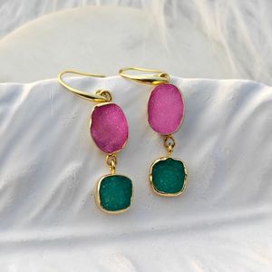 ต่างหูห้อยหินอาเกตธรรมชาติสองสีแบบน้ำตาล ดีไซน์เก๋ ชุบทอง 18K บนตัวเรือนทองเหลือง สำหรับผู้หญิง เครื่องประดับแฟชั่น ขายดี - Product Image 2