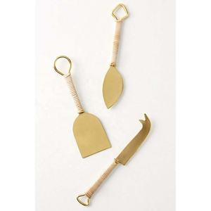 Stainless Steel <b>Gold</b> Plated Napkin Ring with New Unique Design Luxury Modern Look Napkin Ring for Wedding Home - Product Image 3