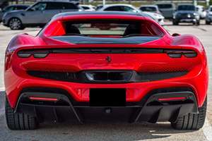 2024 296 GTB AWD SUV, Vehículo de Bajo Kilometraje, Transmisión Automática, Volante a la Izquierda, Gasolina, Turbo, Cuero, R17, Techo Panorámico, Visión Trasera 360 - Product Image 3