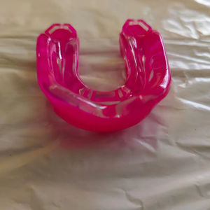 Protège-dents de boxe pour adulte avec logo personnalisé, nouveau modèle avec style dentaire, prix de gros, fabrication sur mesure et impression personnalisée - Product Image 1