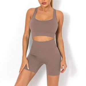 Ensemble de yoga réversible sexy en gros soutien-gorge rembourré à manches courtes short de levage de fesses vêtements de fitness deux pièces solides de grande taille - Product Image 1
