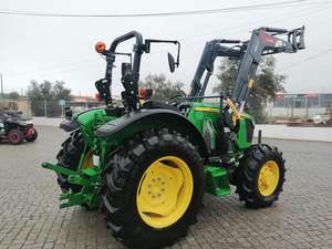Tractor Original John Deere 5058 E de Demostración Equipado con Cargador Herculano HC 30 Sin Accesorios - Product Image 5