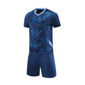 Uniforme de football pour hommes de taille adulte confortable et respirant/uniforme de football pour hommes de couleur unie de haute qualité - Product Image 2