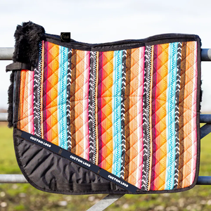 Vente en gros de tapis de selle de dressage personnalisés de qualité supérieure, absorbant les chocs, respirants, soulageant la pression, pour un confort d'équitation et des performances compétitives. - Product Image 2