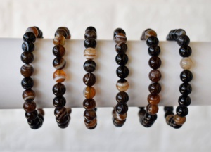 Beautiful Design Classic Romantic Heart Shape Meditation <b>Healing</b> Black Sulemani Agate Beaded Round Gemstone Anniversary <b>Bracelet</b> - Product Image 4