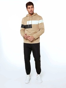 Sudadera con Capucha de Diseño Moderno, Corte Regular, Bolsillo Tipo Canguro, Felpa Ecológica, Color Blanco - Product Image 5