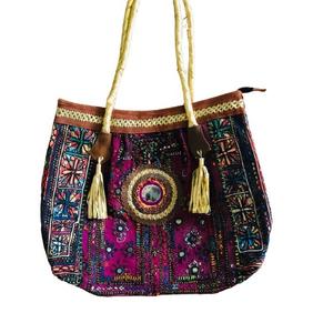Sac banjara indien artisanal pour femmes sac à bandoulière de luxe personnalisé avec broderie vintage de style bohème pour le shopping en soirée et la mode - Product Image 3