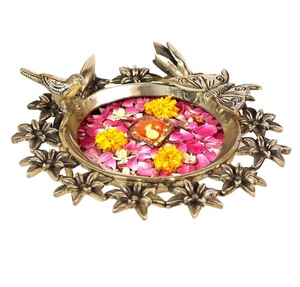 ชาม urli ตกแต่งรูปทรงกลมสำหรับงานฝีมืออินเดียดีไซน์ทันสมัยและเป็นเอกลักษณ์ของ urli - Product Image 4