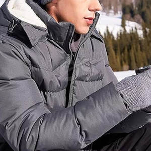 เสื้อแจ็คเก็ตพัฟเฟอร์ผู้ชายไซส์ใหญ่ สไตล์สตรีทแวร์ มีฮู้ด พร้อมโลโก้ด้านหน้า ระบายอากาศได้ดี เป็นมิตรกับสิ่งแวดล้อม ดีไซน์ลำลองสำหรับฤดูหนาว - Product Image 5