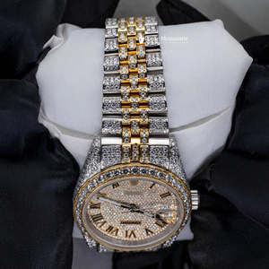 Montre Jubilee Style Date Just Moissanite 36 MM, bracelet en acier inoxydable doré, tendance pour homme, idéale pour les occasions spéciales - Product Image 3