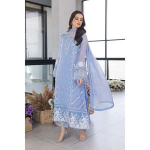 Conjunto de Traje Bordado de Organza de 3 Piezas para Mujer AZURE-4639, Incluye Dupatta Bordado y Pantalones Bordados - Product Image 3