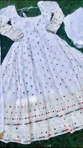 NUEVO DISEÑADOR TRABAJO PESADO GEORGETTE VESTIDO CON DUPATTA - Product Image 2