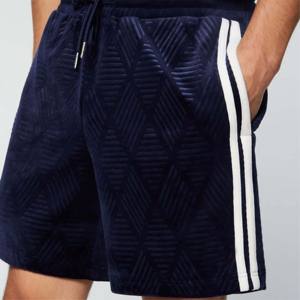 กางเกงขาสั้นผ้ากำมะหยี่ของผู้ชายคุณภาพสูง-นุ่มสบายและเหมาะสำหรับชุดลำลองและสไตล์ที่ผ่อนคลาย - Product Image 5