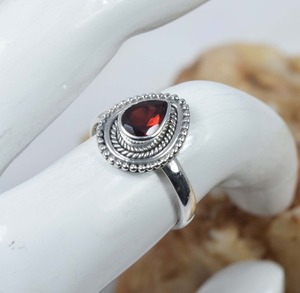 Bague grenat Bijoux fins Grenat Gemstone Bague en argent sterling 925 Bijoux de mode Bague en argent estampillé 925 Filles Bague simple faite à la main - Product Image 2